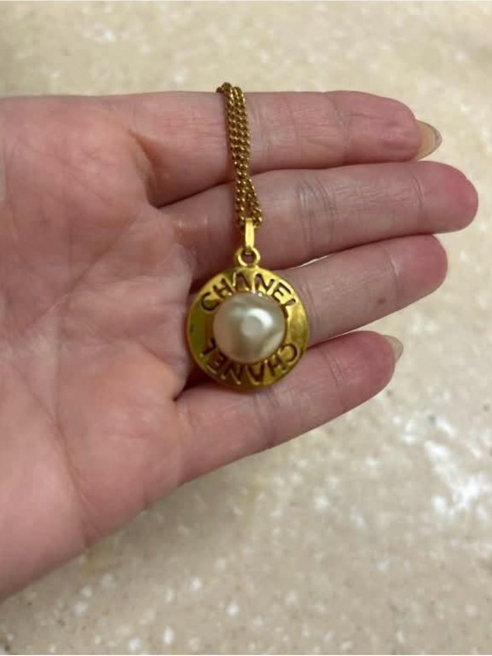 ⭐️Chanel Gold-Tone Pendant Necklace with Cream Pearl Accent